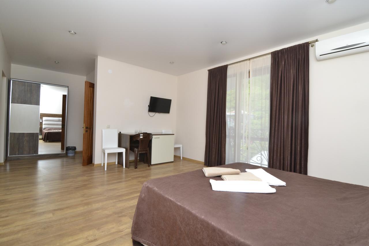 Arda Hotel Gagra Exterior photo